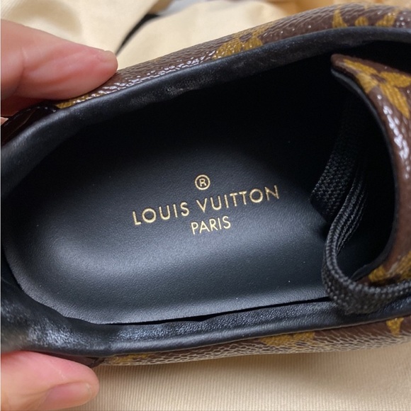 Luis Vuitton Frontrow sneakers - Picture 10 of 11